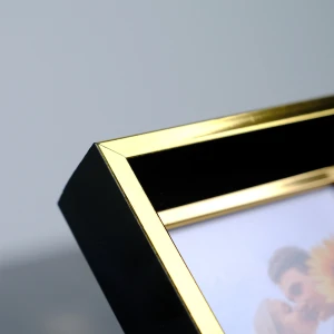 3 Adet Altın Kenar Detaylı Siyah Fotoğraf Çerçeve Seti – 10x15 cm