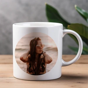 Fotoğraflı ve Çiçek Tasarımlı Kupa – Doğum Günü Temalı